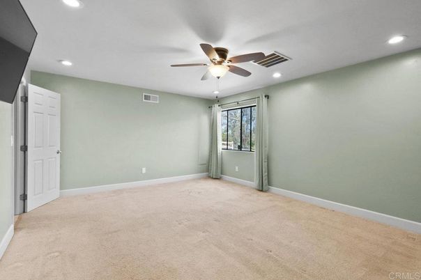 Empty room, Interior, Recessed Lighting