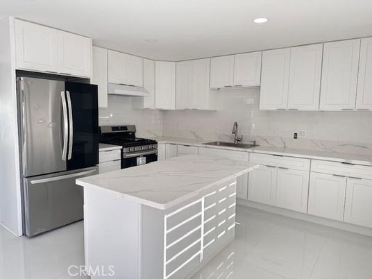 Interior, Kitchen, Marble Walls, Recessed Lighting