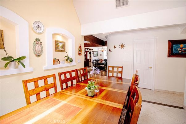 Dining room, Interior