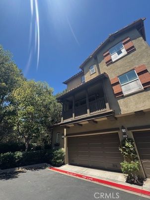 Attached, Exterior, Facade, Mediterranean