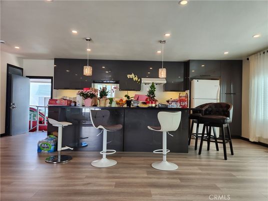 Interior, Pendant Lights, Recessed Lighting, Wood Texture Flooring