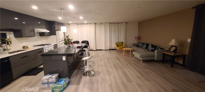 Interior, Kitchen, Living room, Pendant Lights, Recessed Lighting, Wood Texture Flooring