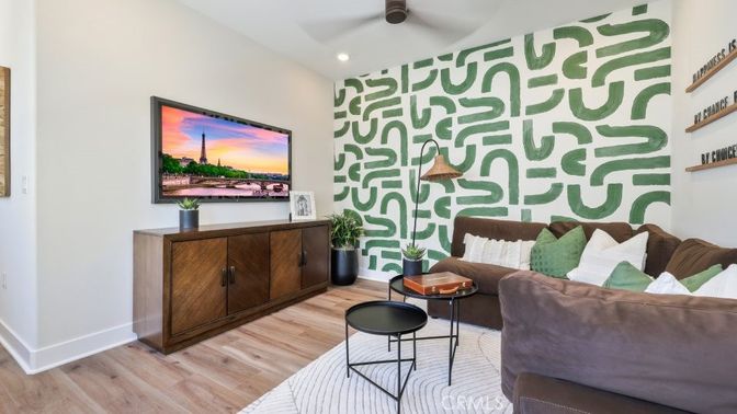 Interior, Living room, Recessed Lighting, Wood Texture Flooring