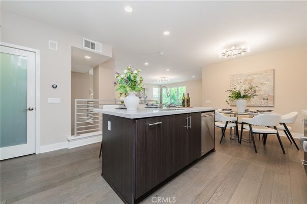Dining room, Interior, Kitchen, Recessed Lighting, Wood Texture Flooring