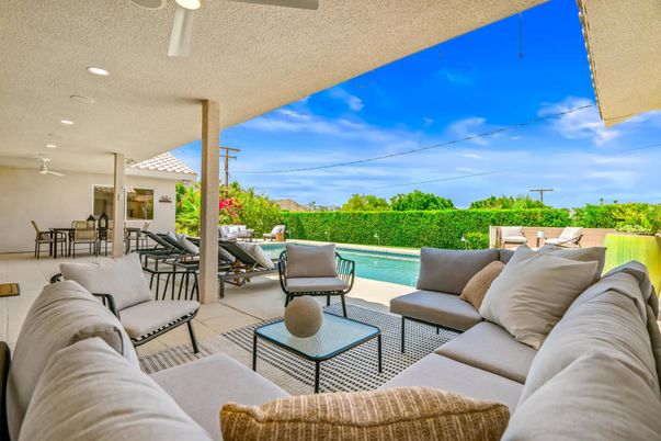 Exterior, Pool, Recessed Lighting