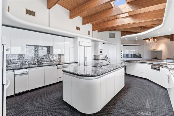 Chandelier, Interior, Kitchen, Recessed Lighting, Stainless Steel Appliances, Wooden Beams, Wooden Ceilings