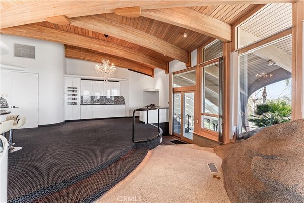 Chandelier, Empty room, Interior, Wooden Beams, Wooden Ceilings