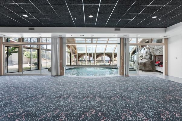 Empty room, Interior, Pool, Recessed Lighting