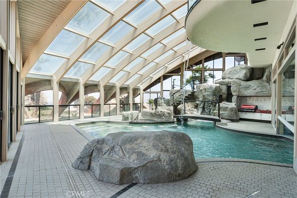 Interior, Pool, Sun Room