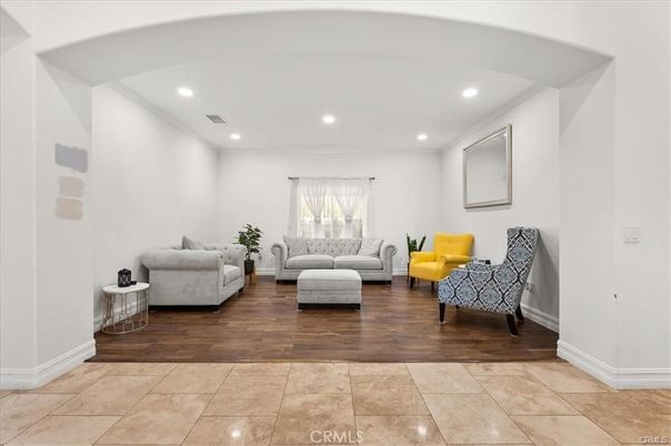 Interior, Recessed Lighting, Wood Texture Flooring