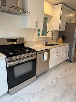 Interior, Kitchen, Marble, Stainless Steel Appliances