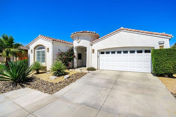 Attached, Exterior, Facade, Spanish Mediterranean