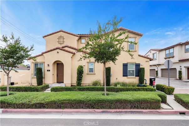 Attached, Exterior, Facade, Mediterranean