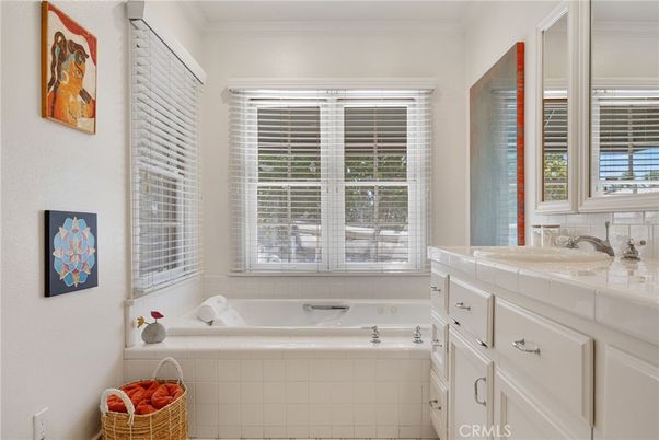 Bathroom, Interior, Tile Countertops