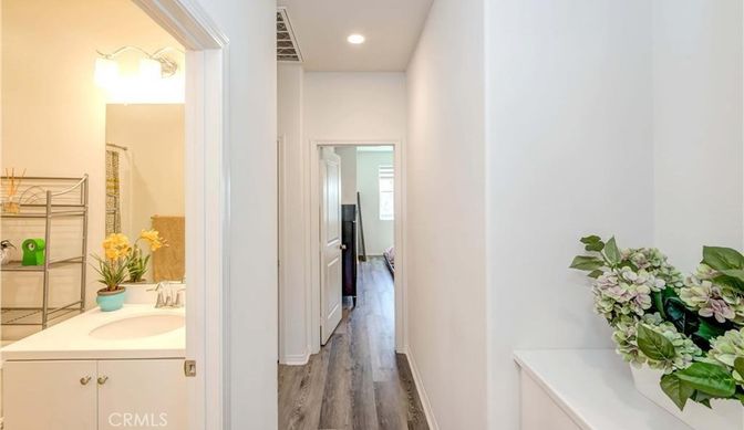 Bathroom, Interior, Recessed Lighting, Wood Texture Flooring