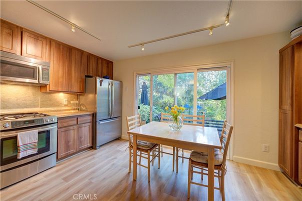Dining room, Interior, Kitchen, Stainless Steel Appliances, Wood Texture Flooring