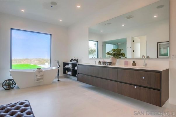 Bathroom, Dual Sink Vanities, Free Standing Baths, Interior, Recessed Lighting