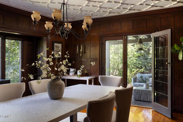 Chandelier, Dining room, Interior, Wood Texture Flooring, Wooden Walls