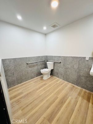 Bathroom, Interior, Recessed Lighting, Wood Texture Flooring