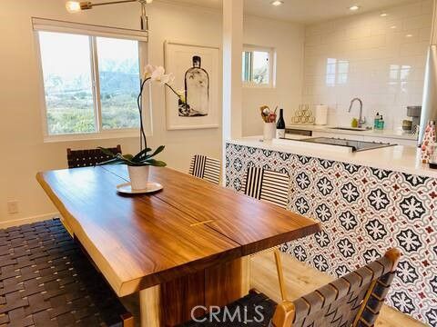 Dining room, Interior, Recessed Lighting