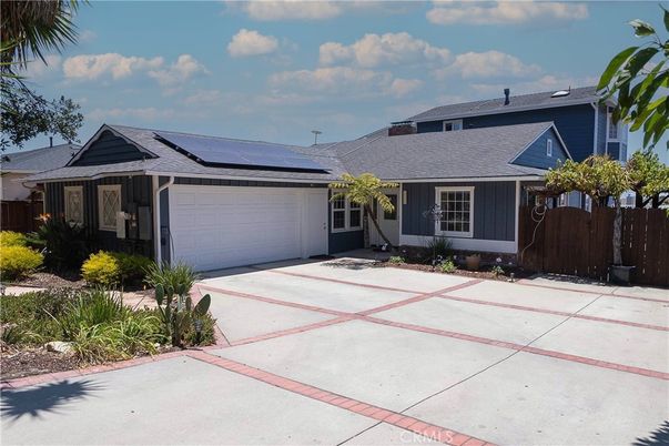 Attached, Exterior, Facade, Solar Panels, Ranch