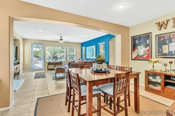 Dining room, Interior, Recessed Lighting