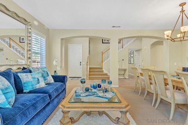 Chandelier, Dining room, Interior, Living room