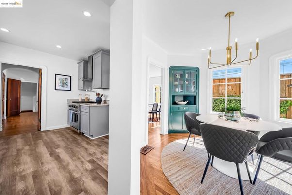 Dining room, Interior, Kitchen, Pendant Lights, Recessed Lighting, Wood Texture Flooring