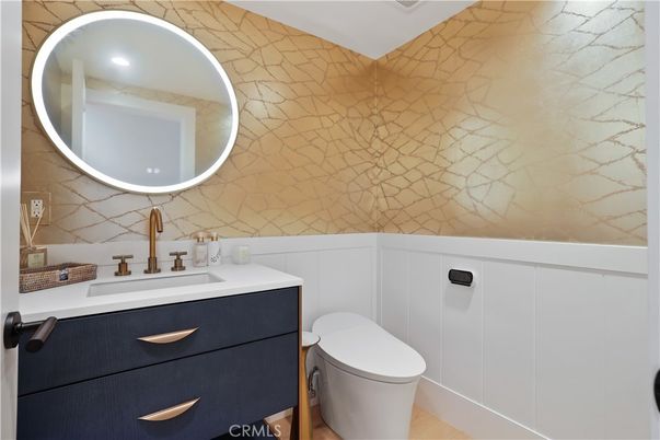 Bathroom, Interior, Recessed Lighting