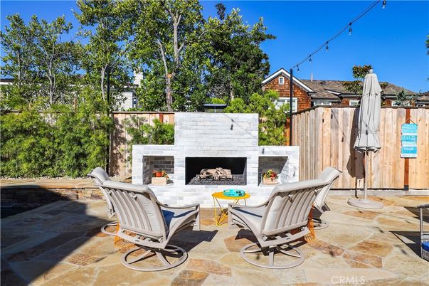 Exterior, Fireplace
