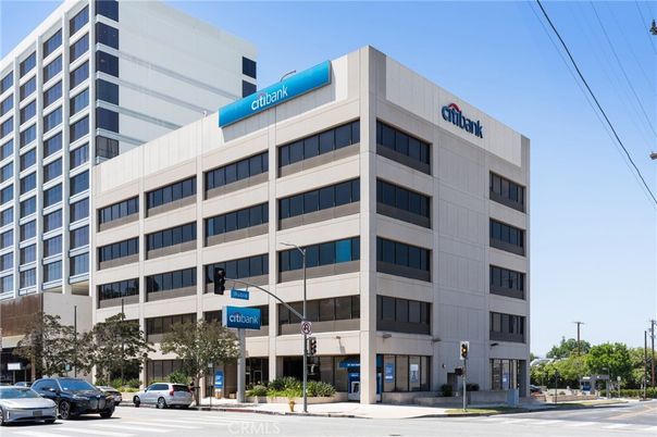 Exterior, Facade, Highrise