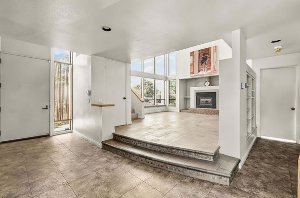 Fireplace, Interior, Recessed Lighting