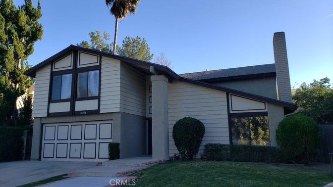 Attached, Exterior, Facade, Modern