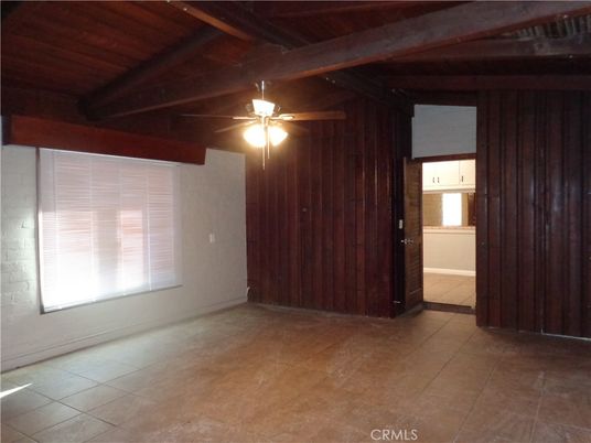 Empty room, Interior, Wooden Beams, Wooden Ceilings