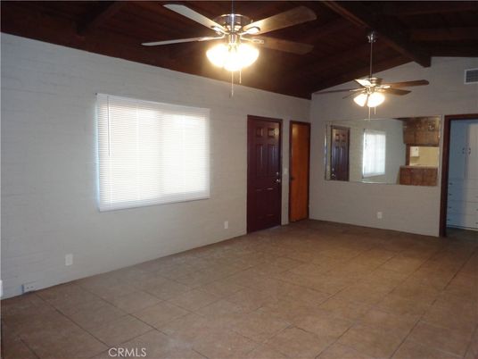 Empty room, Interior, Wooden Beams, Wooden Ceilings