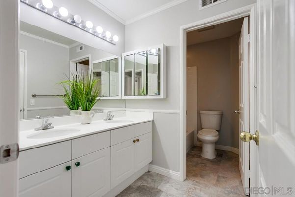 Bathroom, Dual Sink Vanities, Interior