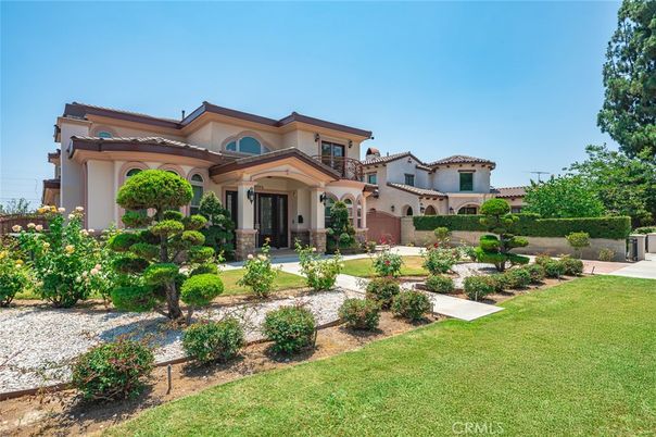 Backyard, Exterior, Facade, Mediterranean
