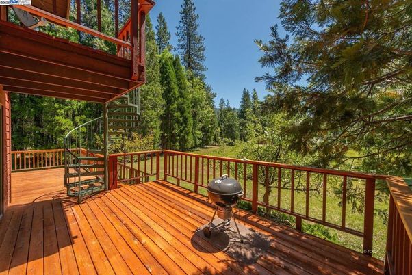 Exterior, Wood Texture Flooring