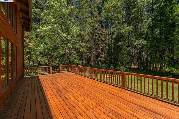 Exterior, Wood Texture Flooring