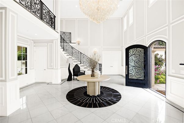 Chandelier, Interior, Recessed Lighting