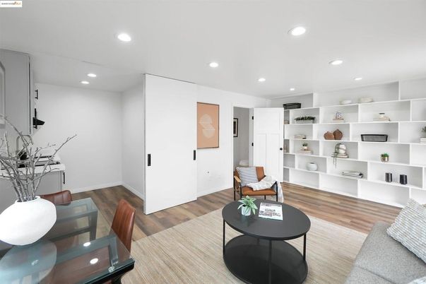 Interior, Recessed Lighting, Wood Texture Flooring