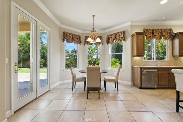 Chandelier, Dining room, Interior, Kitchen, Recessed Lighting