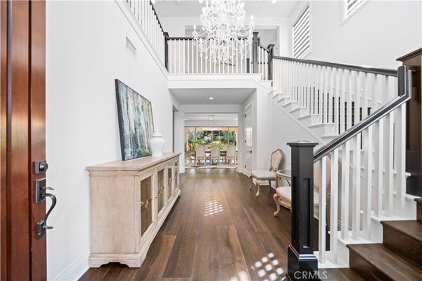 Chandelier, Dining room, Interior, Recessed Lighting, Wood Texture Flooring