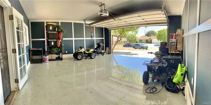 Garage, Interior