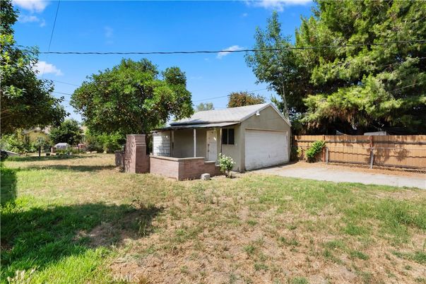 Backyard, Detached Garage, Exterior