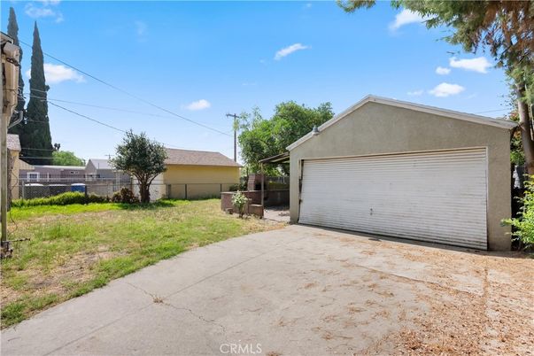 Backyard, Detached Garage, Exterior