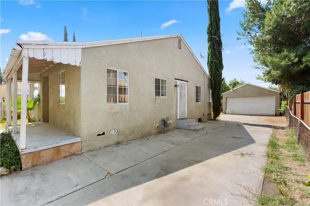 Detached Garage, Exterior