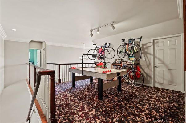 Game Room, Interior, Recessed Lighting