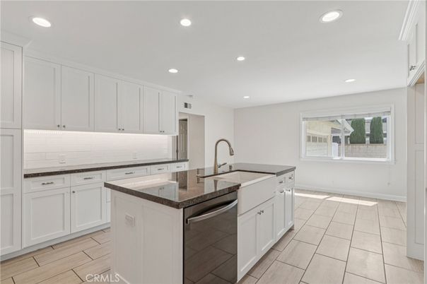 Interior, Kitchen, Recessed Lighting