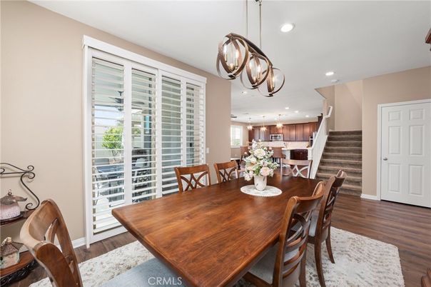 Chandelier, Dining room, Interior, Kitchen, Pendant Lights, Recessed Lighting, Wood Texture Flooring
